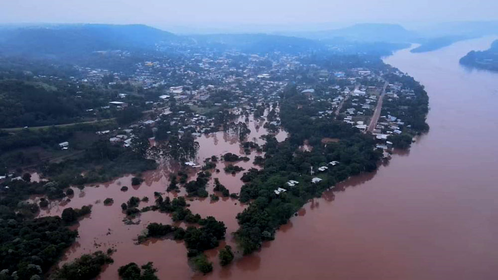 Misiones más de 650 evacuados por el temporal y la crecida del río