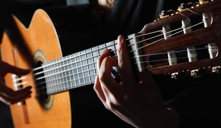 Concierto de cuerdas en la Biblioteca Posadas para celebrar el Día Mundial del Folklore