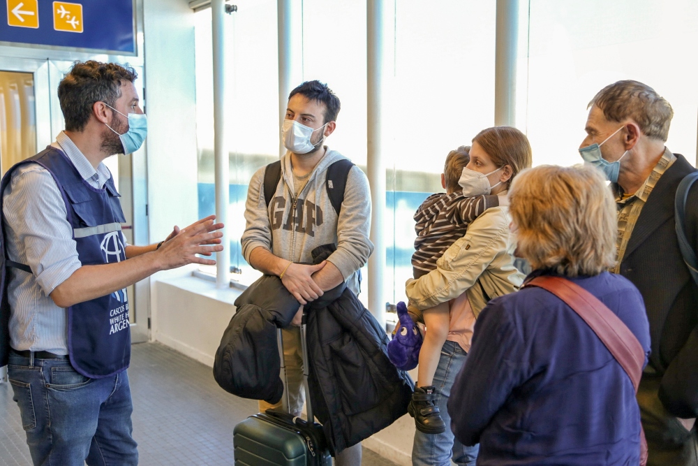 Arribó Al País El Primer Contingente De Argentinos Repatriados De Ucrania Primera Edición 8548