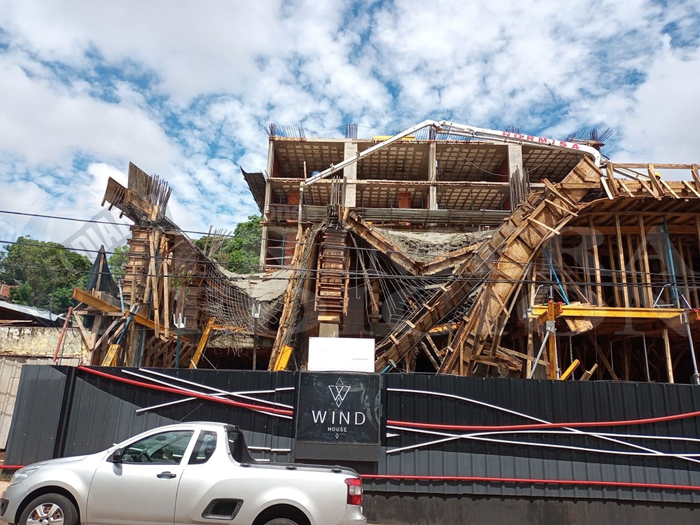 Evoluciona Bien El Obrero Herido En Derrumbe Del Edificio En ...