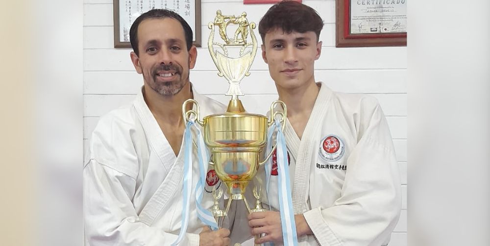 Padre e hijo buscan apoyo para viajar desde Posadas a Londres y competir en el Mundial de Karate ISKF