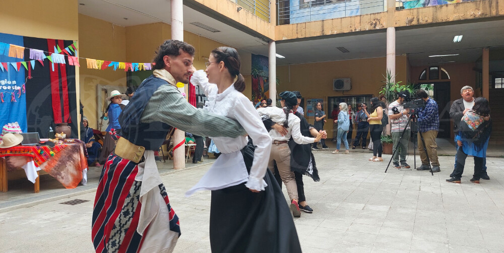 A puro sapucai, empanadas y chamamé: la Escuela Superior de Danzas de Misiones celebró el Día de la Tradición