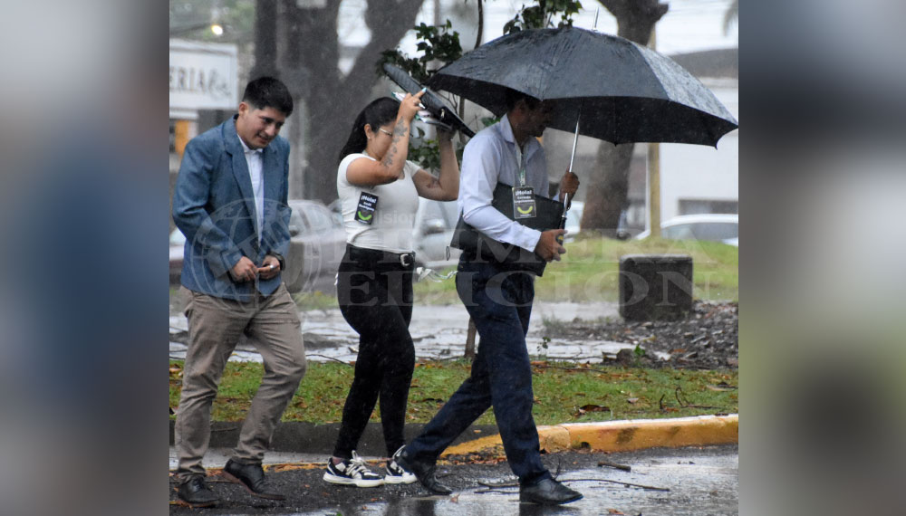 Misiones espera chaparrones violentos con granizo, viento y rayos: cuándo